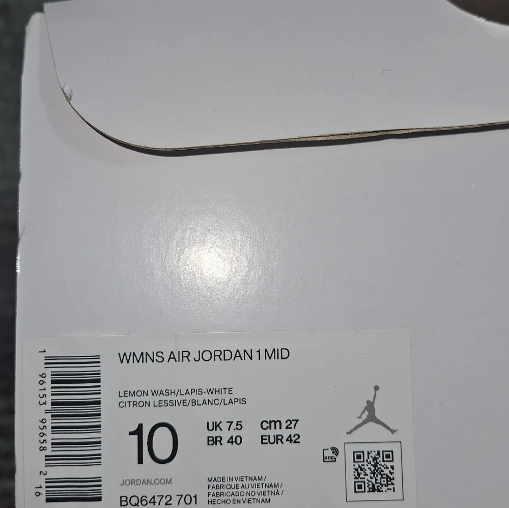 Nike Air Jordan 1 Mid in Lemon, Lapis and White - Picture 7 of 7